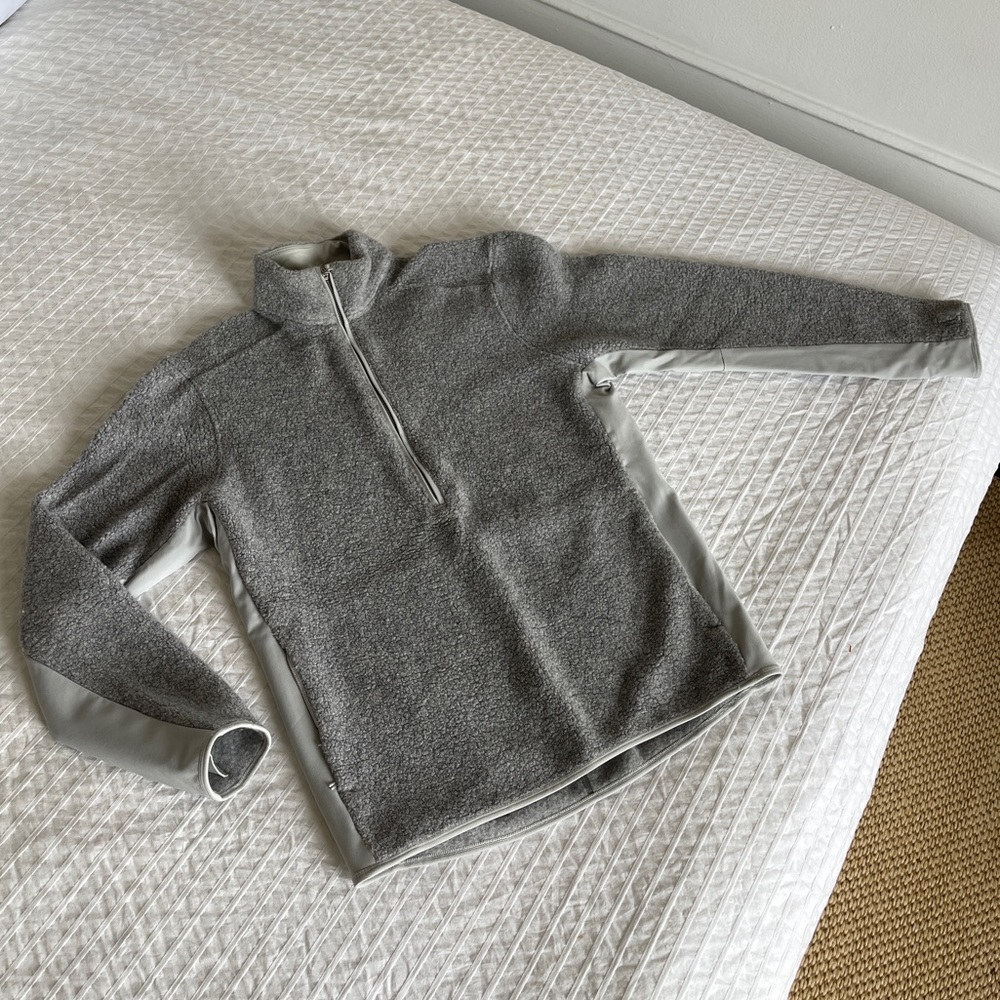 Men’s Lululemon Grey Quarter Zip Pullover Fleece Running/Hiking Jacket